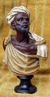 BUSTE D'HOMME ORIENTALISTE EN TERRE CUITE