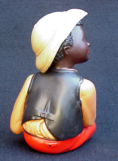 petit noir au casque colonial