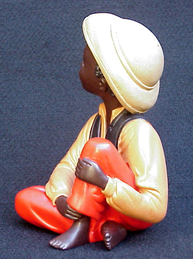 petit noir au casque colonial